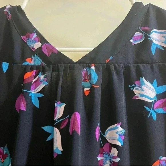 Philosophy Women’s Blouse Size L Dark Blue Floral - Picture 8 of 8